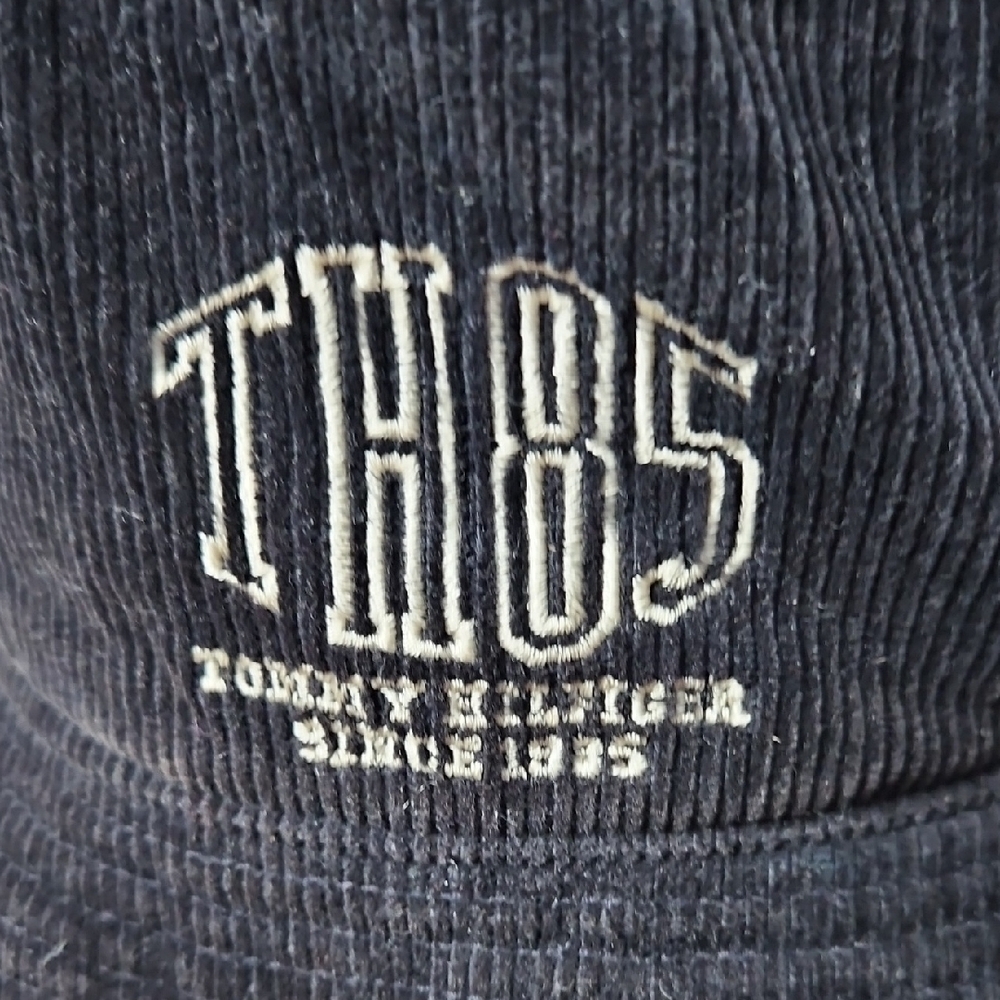 Tommy Hilfiger Vintage Black Corduroy Bucket Hat - Picture 2 of 7